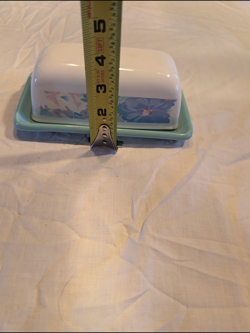 💥SALE💥 Vintage Floral Ceramic Butter Dish in White and Light Blue-Green - Picture 7 of 8